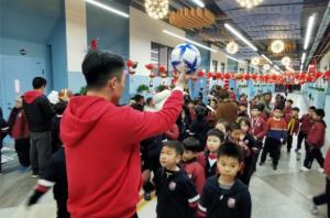 未来活动｜儿童散学满校园，忙趁东风放纸鸢